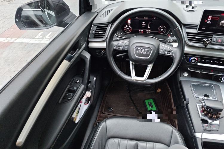 Used Audi Q5L 2020 Updated 40 TFSI Prestige Fashion Edition Steering Wheel