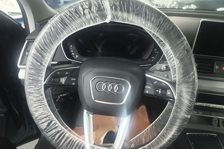 Used Audi Q5L 2020 Updated 40 TFSI Prestige Fashion Edition Steering Wheel