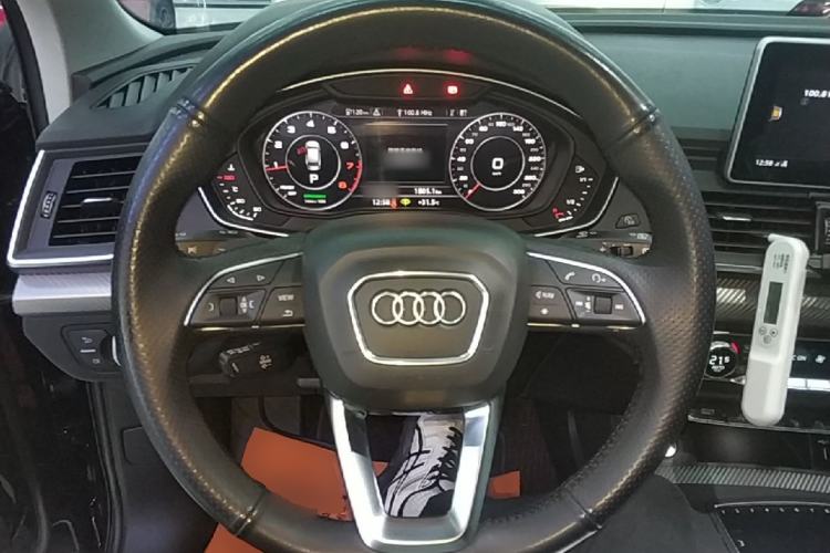 Used Audi Q5L 2020 45 TFSI Prestige Fashion Model Steering Wheel