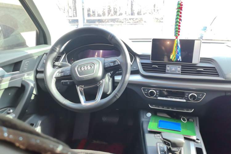 Used Audi Q5L 2020 45 TFSI Prestige Fashion Model Steering Wheel