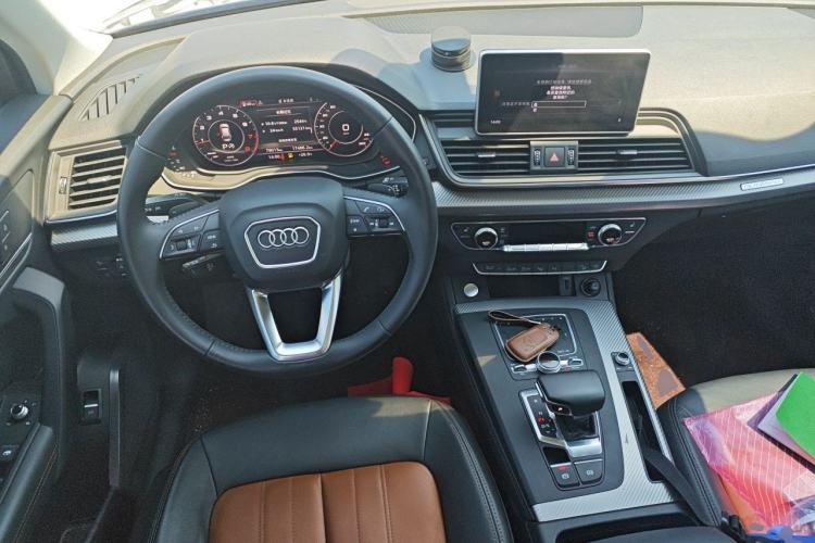 Used Audi Q5L 2020 45 TFSI Prestige Fashion Model Steering Wheel