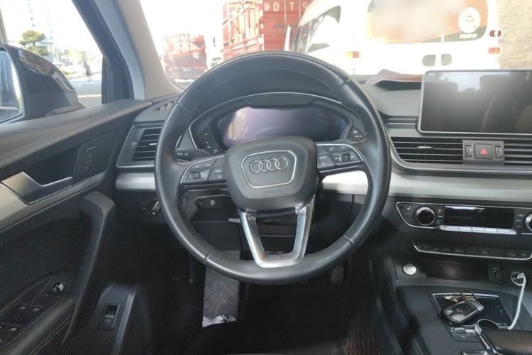 Used Audi Q5L 2020 Updated 40 TFSI Prestige Fashion Edition Steering Wheel