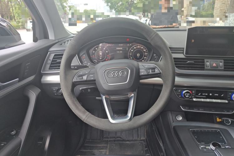 Used Audi Q5L 2020 Updated 40 TFSI Prestige Fashion Edition Steering Wheel