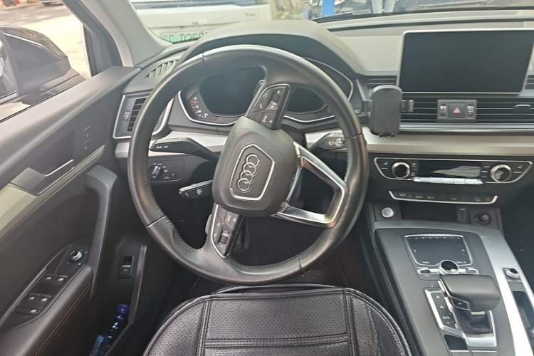 Used Audi Q5L 2020 40 TFSI Prestige Fashion Edition Steering Wheel