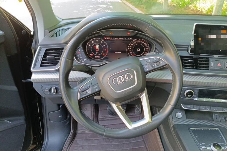Used Audi Q5L 2020 45 TFSI Prestige Fashion Model Steering Wheel