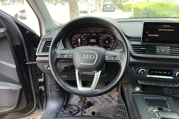 Used Audi Q5L 2020 Updated 40 TFSI Prestige Fashion Edition Steering Wheel