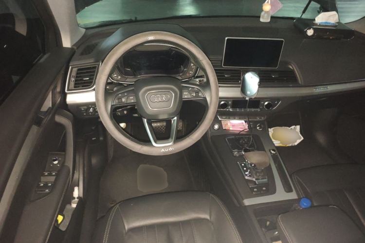 Used Audi Q5L 2020 Updated 40 TFSI Prestige Fashion Edition Steering Wheel