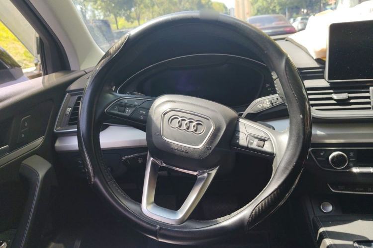 Used Audi Q5L 2020 Updated 40 TFSI Prestige Fashion Edition Steering Wheel