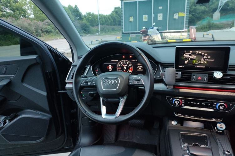 Used Audi Q5L 2020 Updated 40 TFSI Prestige Fashion Edition Steering Wheel
