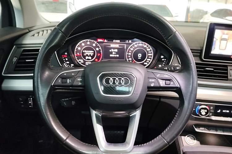 Used Audi Q5L 2020 Updated 40 TFSI Prestige Fashion Edition Steering Wheel