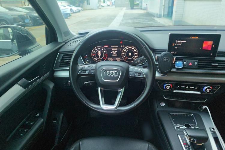 Used Audi Q5L 2020 45 TFSI Prestige Fashion Model Steering Wheel
