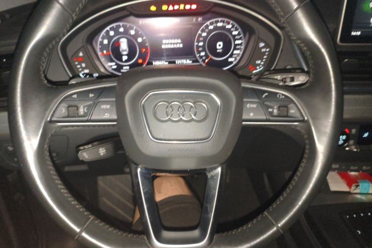 Used Audi Q5L 2020 Updated 40 TFSI Prestige Fashion Edition Steering Wheel