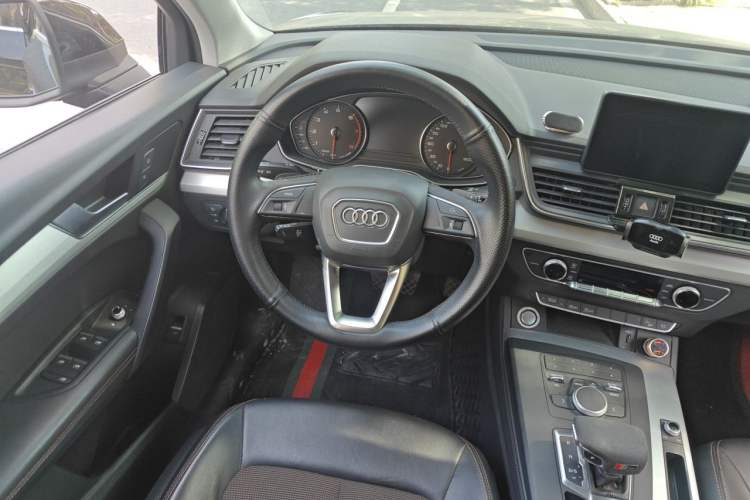 Used Audi Q5L 2020 40 TFSI Prestige Edition Steering Wheel