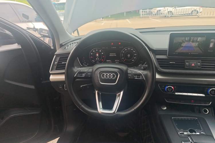 Used Audi Q5L 2020 Updated 40 TFSI Prestige Fashion Edition Steering Wheel