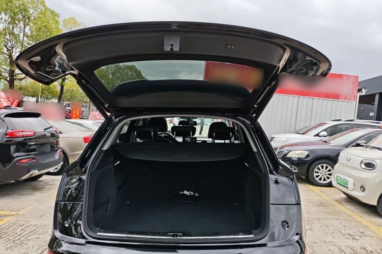 Used Audi Q5L 2020 Updated 40 TFSI Prestige Fashion Edition Trunk