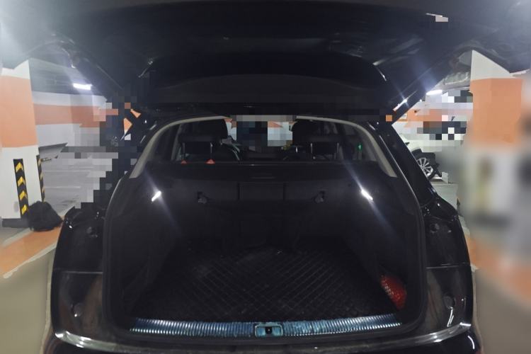 Used Audi Q5L 2020 45 TFSI Prestige Fashion Model Trunk
