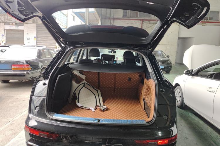 Used Audi Q5L 2020 Updated 40 TFSI Prestige Fashion Edition Trunk