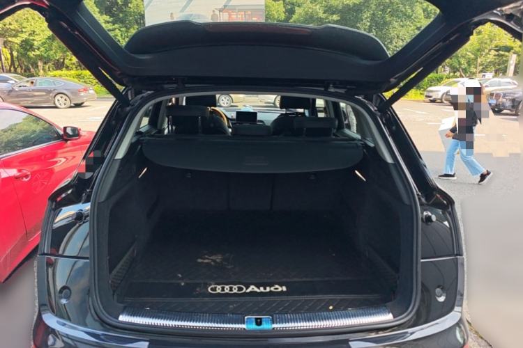 Used Audi Q5L 2020 Updated 40 TFSI Prestige Fashion Edition Trunk