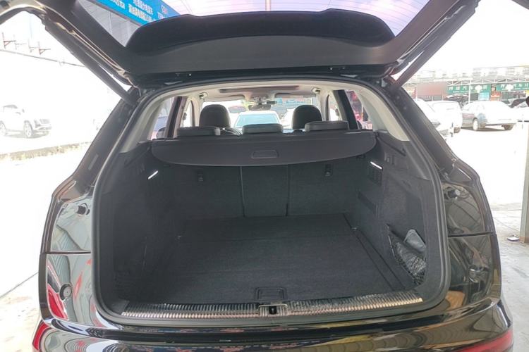 Used Audi Q5L 2020 Updated 40 TFSI Prestige Fashion Edition Trunk