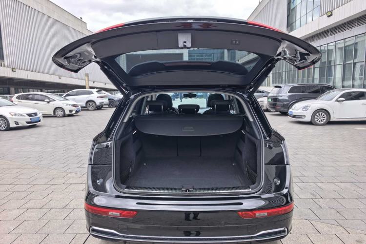 Used Audi Q5L 2020 Updated 40 TFSI Prestige Fashion Edition Trunk