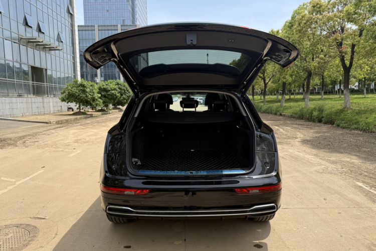 Used Audi Q5L 2020 45 TFSI Prestige Fashion Model Trunk