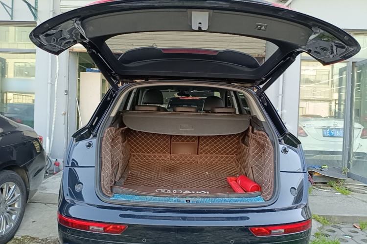 Used Audi Q5L 2020 Updated 40 TFSI Prestige Fashion Edition Trunk