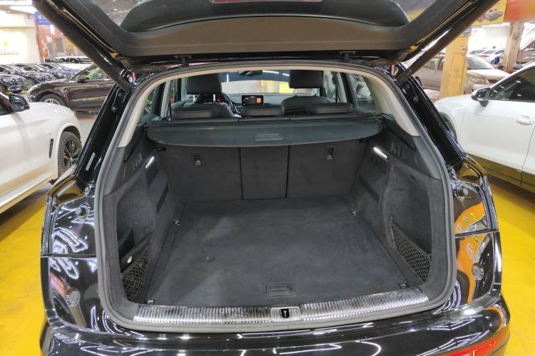 Used Audi Q5L 2020 Updated 40 TFSI Prestige Fashion Edition Trunk