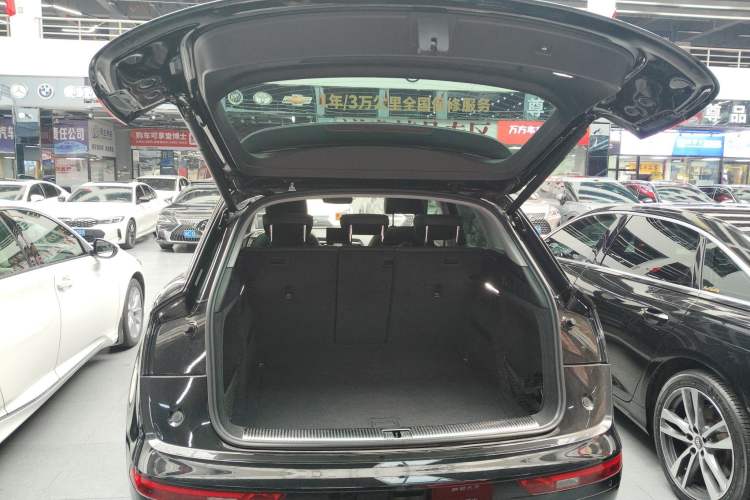 Used Audi Q5L 2020 Revised 40 TFSI Prestige Edition Trunk