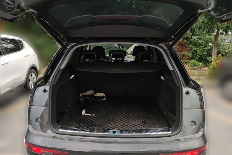 Used Audi Q5L 2020 Updated 40 TFSI Prestige Fashion Edition Trunk