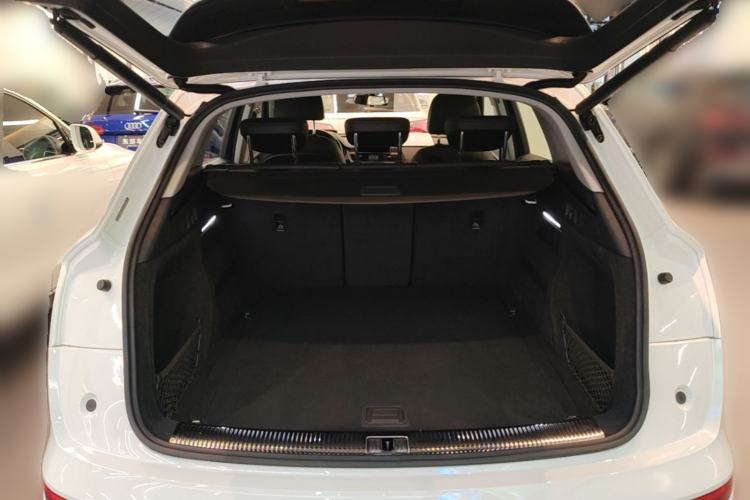 Used Audi Q5L 2020 45 TFSI Prestige Fashion Model Trunk