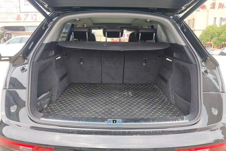 Used Audi Q5L 2020 40 TFSI Prestige Fashion Edition Trunk