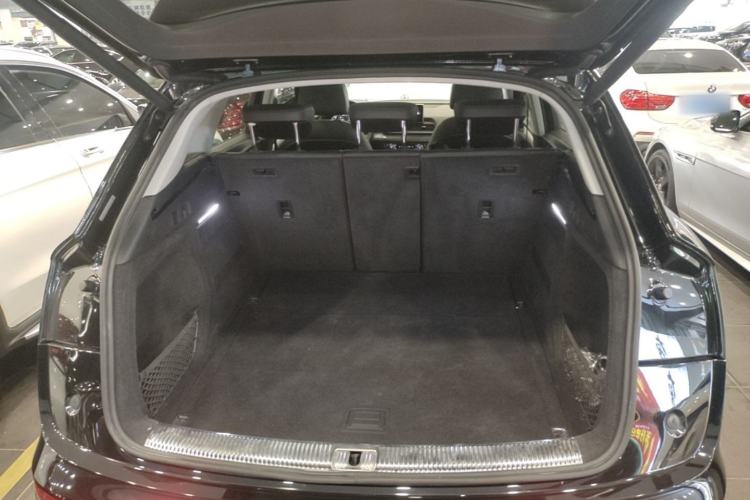 Used Audi Q5L 2020 Updated 40 TFSI Prestige Fashion Edition Trunk