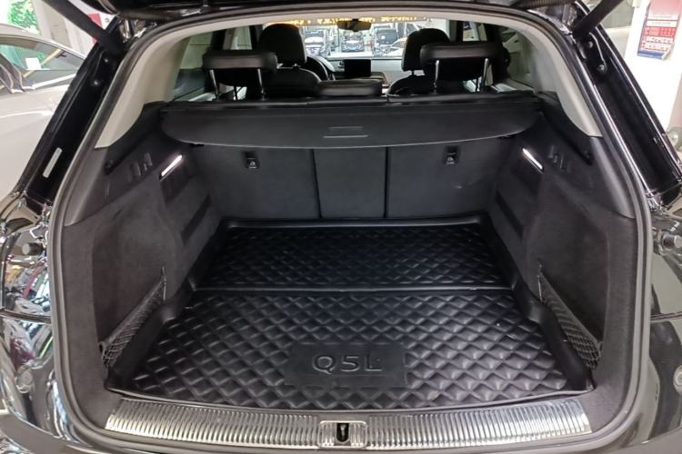 Used Audi Q5L 2020 Revised 40 TFSI Prestige Edition Trunk