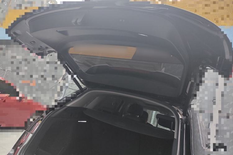 Used Audi Q5L 2020 Updated 40 TFSI Prestige Fashion Edition Trunk