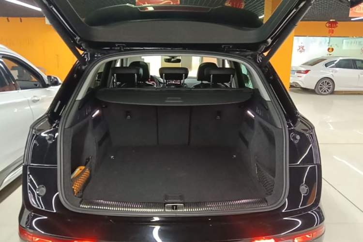 Used Audi Q5L 2020 Updated 40 TFSI Prestige Fashion Edition Trunk