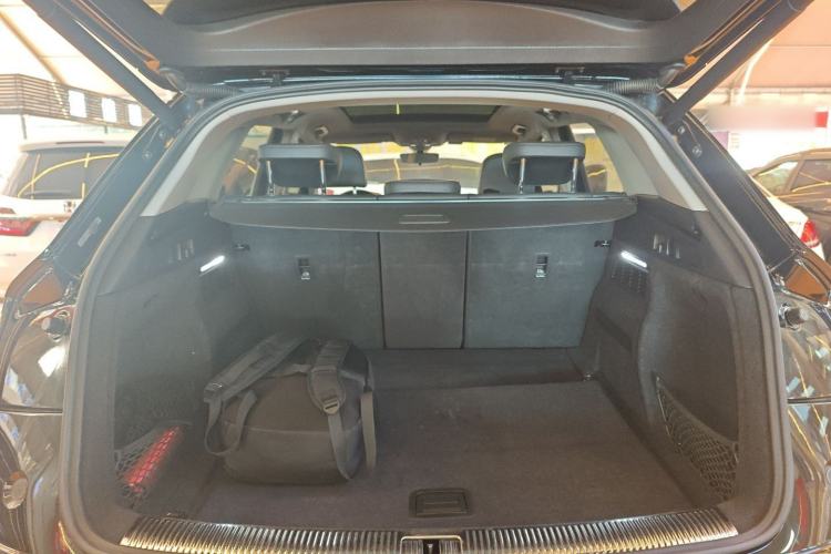 Used Audi Q5L 2020 40 TFSI Prestige Edition Trunk