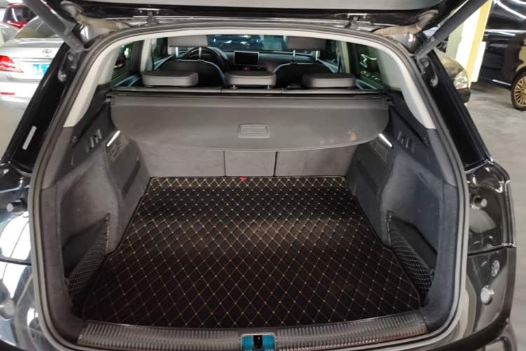 Used Audi Q5L 2020 Updated 40 TFSI Prestige Fashion Edition Trunk