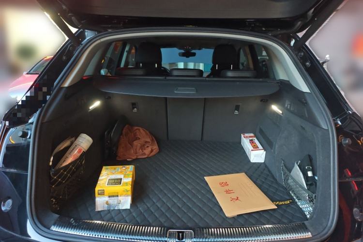 Used Audi Q5L 2020 45 TFSI Prestige Fashion Model Trunk
