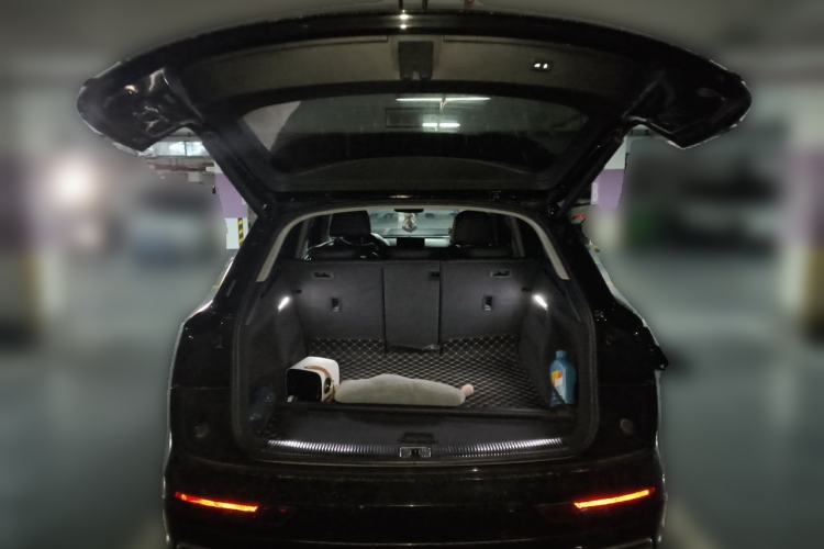 Used Audi Q5L 2020 Updated 40 TFSI Prestige Fashion Edition Trunk