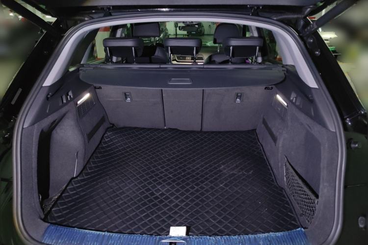 Used Audi Q5L 2020 45 TFSI Prestige Fashion Model Trunk