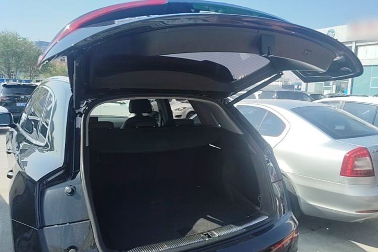 Used Audi Q5L 2020 Updated 40 TFSI Prestige Fashion Edition Trunk