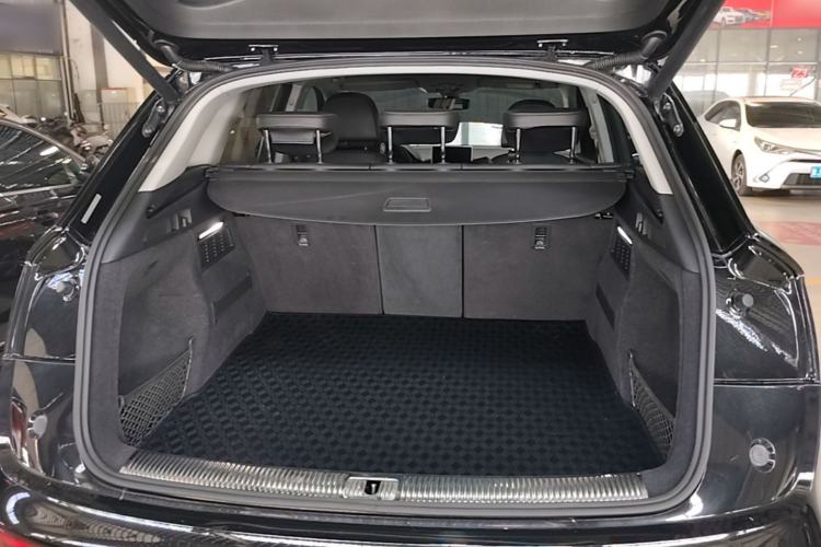 Used Audi Q5L 2020 Updated 40 TFSI Prestige Fashion Edition Trunk