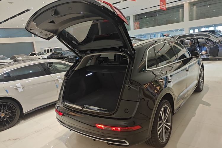 Used Audi Q5L 2020 Updated 40 TFSI Prestige Fashion Edition Trunk