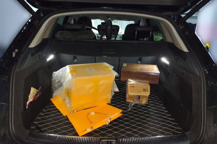 Used Audi Q5L 2020 Updated 40 TFSI Prestige Fashion Edition Trunk