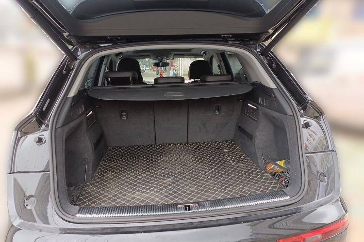 Used Audi Q5L 2020 Updated 40 TFSI Prestige Fashion Edition Trunk