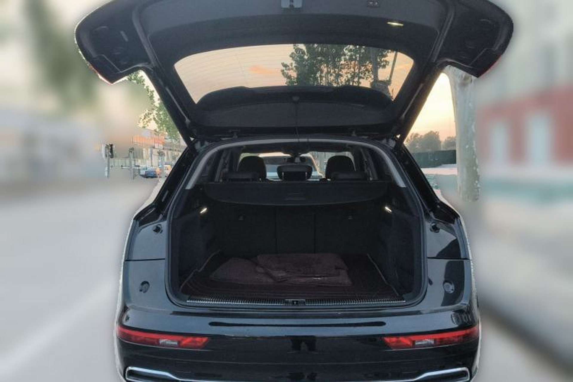 Used Audi Q5L 2020 45 TFSI Prestige Fashion Model Trunk