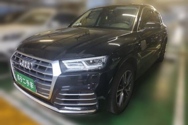 Audi Q5L 2020 Updated 40 TFSI Prestige Fashion Edition مستعملة