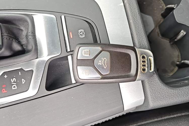 Used Audi Q5L 2020 40 TFSI Prestige Fashion Edition Vehicle Key