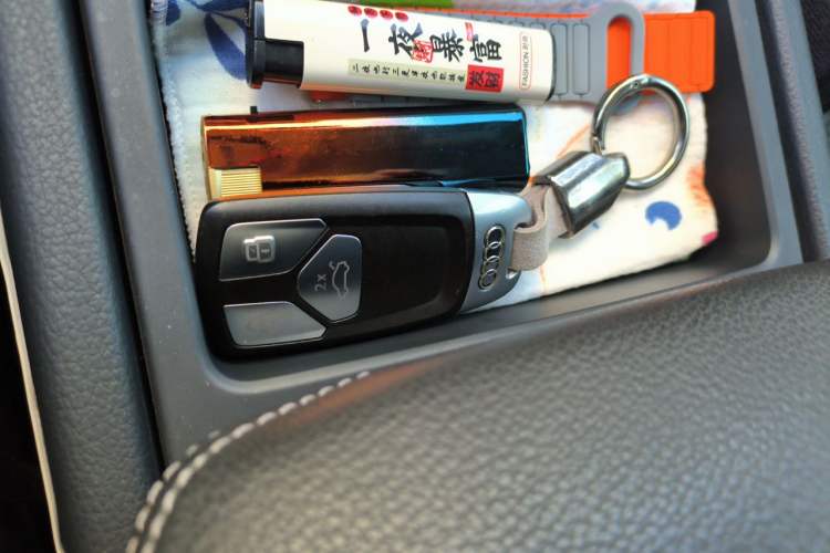 Used Audi Q5L 2020 45 TFSI Prestige Fashion Model Vehicle Key