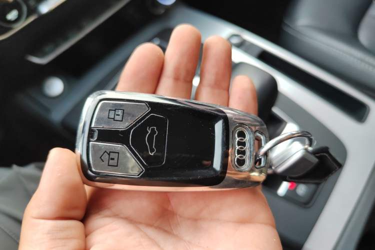 Used Audi Q5L 2020 Updated 40 TFSI Prestige Fashion Edition Vehicle Key